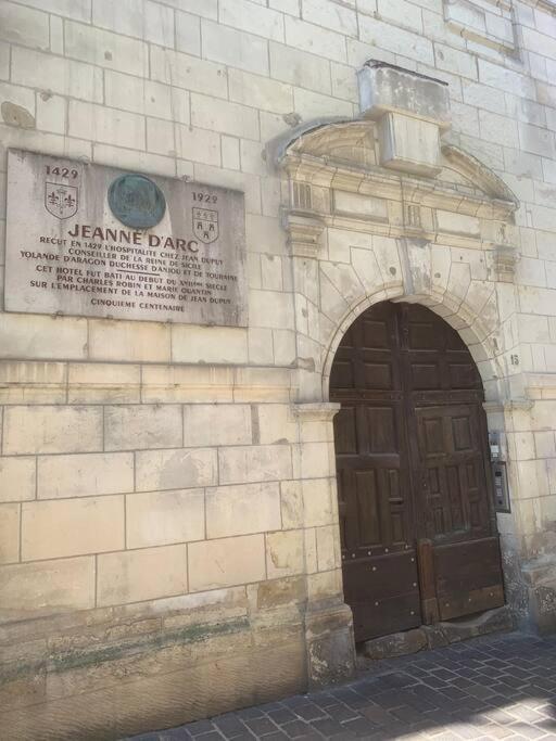 Hotel Robin Quantin In The Heart Of Old Tours Ngoại thất bức ảnh